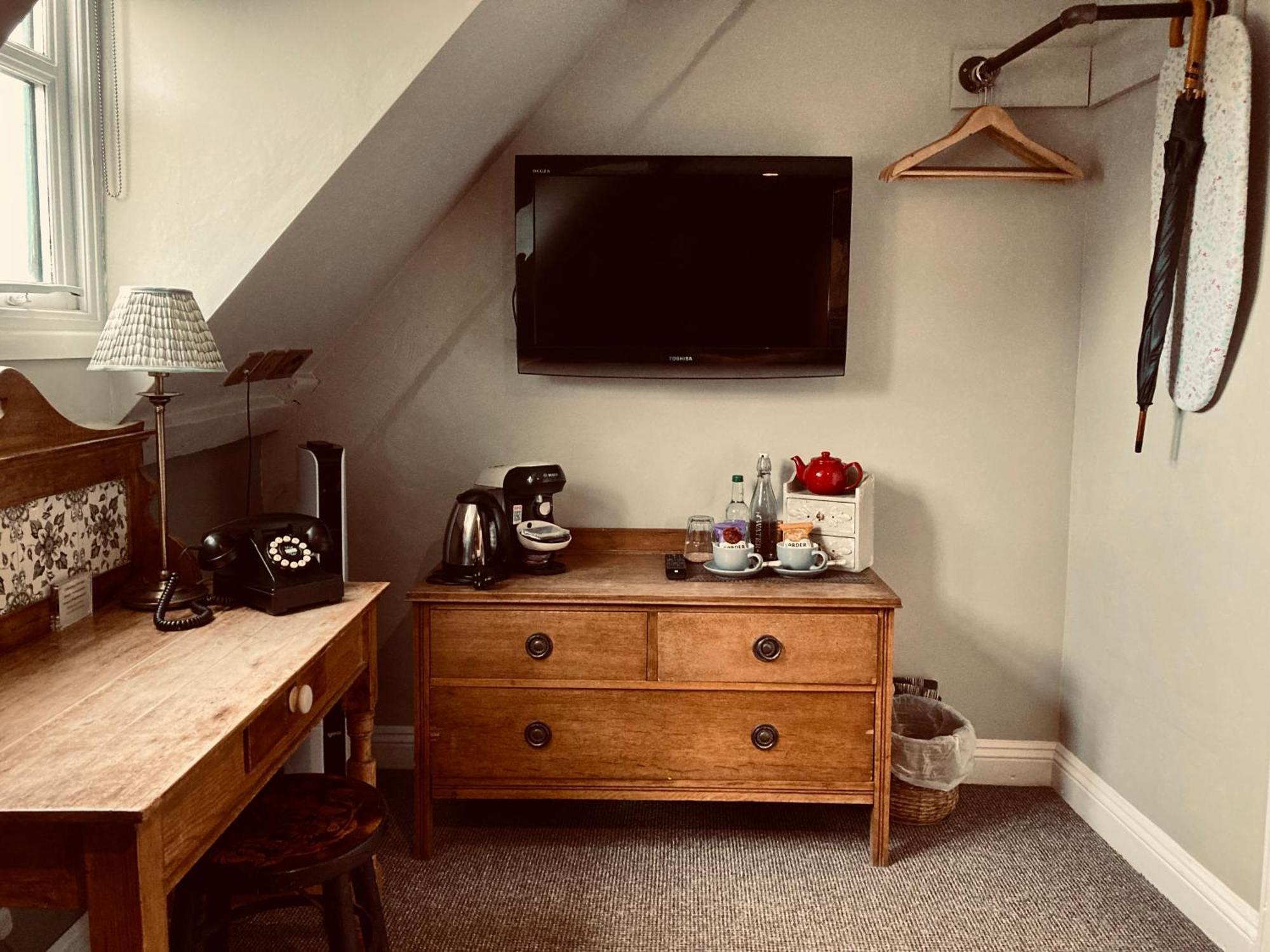 The Bridge House Bed & Breakfast Bridport Eksteriør bilde